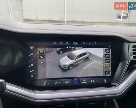 Сірий Фольксваген Туарег, об'ємом двигуна 2.97 л та пробігом 41 тис. км за 71990 $, фото 16 на Automoto.ua