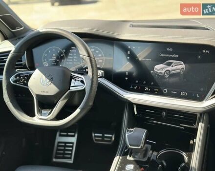 Серый Фольксваген Туарег, объемом двигателя 2.99 л и пробегом 13 тыс. км за 82000 $, фото 34 на Automoto.ua