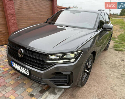 Серый Фольксваген Туарег, объемом двигателя 2.97 л и пробегом 43 тыс. км за 76900 $, фото 6 на Automoto.ua