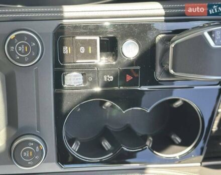 Серый Фольксваген Туарег, объемом двигателя 2.99 л и пробегом 13 тыс. км за 82000 $, фото 43 на Automoto.ua