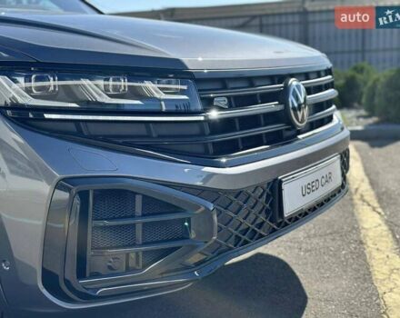 Серый Фольксваген Туарег, объемом двигателя 2.99 л и пробегом 13 тыс. км за 82000 $, фото 10 на Automoto.ua