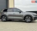 Серый Фольксваген Туарег, объемом двигателя 2.97 л и пробегом 68 тыс. км за 75900 $, фото 59 на Automoto.ua