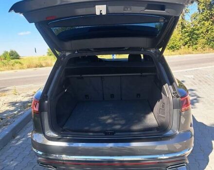 Серый Фольксваген Туарег, объемом двигателя 2.97 л и пробегом 81 тыс. км за 67500 $, фото 20 на Automoto.ua