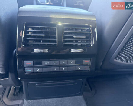 Серый Фольксваген Туарег, объемом двигателя 2.97 л и пробегом 45 тыс. км за 77575 $, фото 28 на Automoto.ua