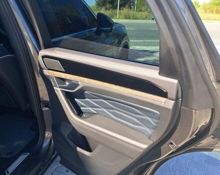 Серый Фольксваген Туарег, объемом двигателя 2.97 л и пробегом 81 тыс. км за 67500 $, фото 19 на Automoto.ua