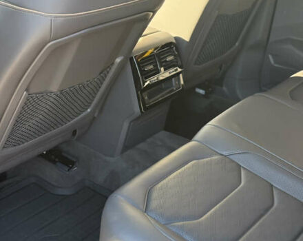 Сірий Фольксваген Туарег, об'ємом двигуна 2.97 л та пробігом 66 тис. км за 66800 $, фото 15 на Automoto.ua