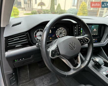 Серый Фольксваген Туарег, объемом двигателя 2.97 л и пробегом 62 тыс. км за 59800 $, фото 15 на Automoto.ua