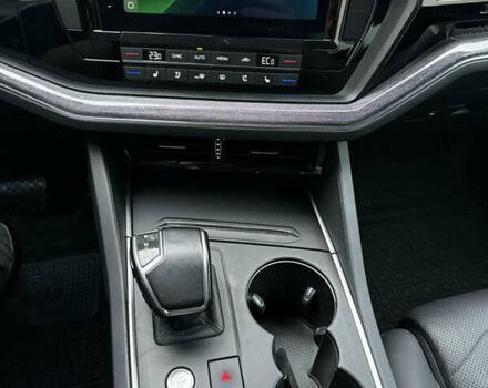 Серый Фольксваген Туарег, объемом двигателя 2.97 л и пробегом 62 тыс. км за 59800 $, фото 16 на Automoto.ua