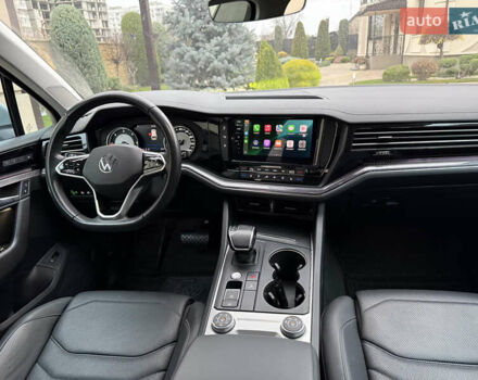 Серый Фольксваген Туарег, объемом двигателя 2.97 л и пробегом 62 тыс. км за 59800 $, фото 18 на Automoto.ua