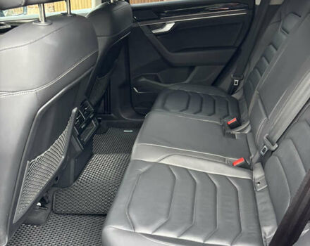 Серый Фольксваген Туарег, объемом двигателя 2.97 л и пробегом 71 тыс. км за 61500 $, фото 10 на Automoto.ua