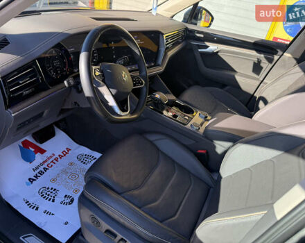 Сірий Фольксваген Туарег, об'ємом двигуна 2.97 л та пробігом 66 тис. км за 66800 $, фото 12 на Automoto.ua