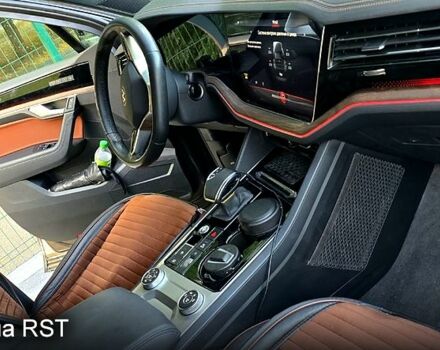 Серый Фольксваген Туарег, объемом двигателя 3 л и пробегом 41 тыс. км за 62000 $, фото 8 на Automoto.ua