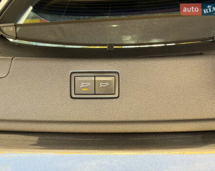 Серый Фольксваген Туарег, объемом двигателя 2.97 л и пробегом 45 тыс. км за 77575 $, фото 23 на Automoto.ua