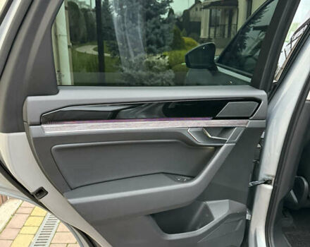 Серый Фольксваген Туарег, объемом двигателя 2.97 л и пробегом 62 тыс. км за 59800 $, фото 32 на Automoto.ua