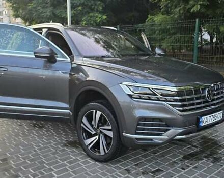 Серый Фольксваген Туарег, объемом двигателя 2.97 л и пробегом 41 тыс. км за 62000 $, фото 6 на Automoto.ua