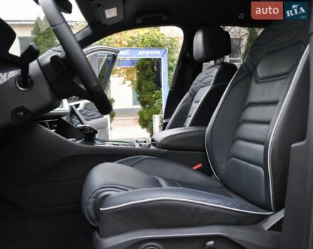 Сірий Фольксваген Туарег, об'ємом двигуна 2.97 л та пробігом 29 тис. км за 78000 $, фото 30 на Automoto.ua