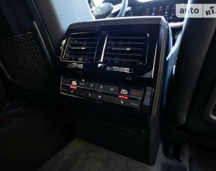 Серый Фольксваген Туарег, объемом двигателя 2.97 л и пробегом 29 тыс. км за 81450 $, фото 44 на Automoto.ua