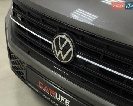 Серый Фольксваген Туарег, объемом двигателя 2.97 л и пробегом 39 тыс. км за 81500 $, фото 7 на Automoto.ua