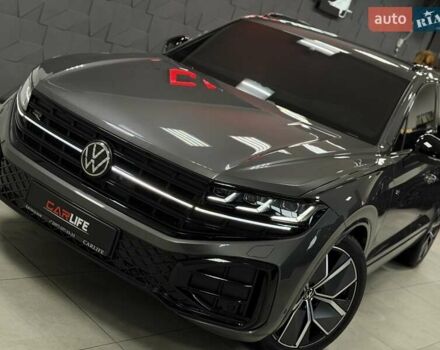 Серый Фольксваген Туарег, объемом двигателя 2.97 л и пробегом 39 тыс. км за 81500 $, фото 5 на Automoto.ua