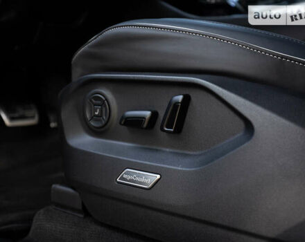 Серый Фольксваген Туарег, объемом двигателя 2.97 л и пробегом 29 тыс. км за 81450 $, фото 37 на Automoto.ua