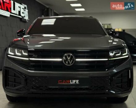 Серый Фольксваген Туарег, объемом двигателя 2.97 л и пробегом 39 тыс. км за 81500 $, фото 11 на Automoto.ua