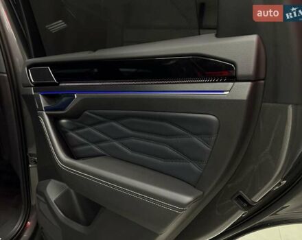 Серый Фольксваген Туарег, объемом двигателя 2.97 л и пробегом 39 тыс. км за 81500 $, фото 60 на Automoto.ua