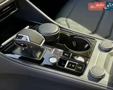 Серый Фольксваген Туарег, объемом двигателя 2.99 л и пробегом 11 тыс. км за 67500 $, фото 7 на Automoto.ua