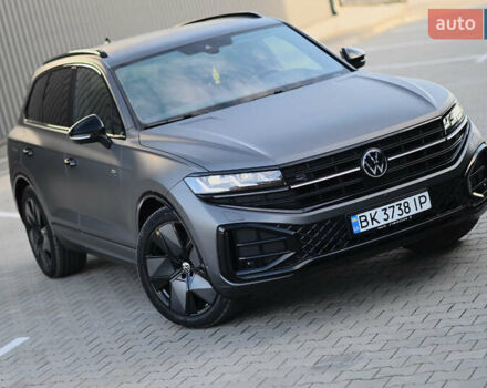 Серый Фольксваген Туарег, объемом двигателя 2.97 л и пробегом 32 тыс. км за 81000 $, фото 11 на Automoto.ua