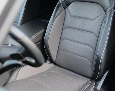 Серый Фольксваген Туарег, объемом двигателя 2.97 л и пробегом 32 тыс. км за 81000 $, фото 37 на Automoto.ua