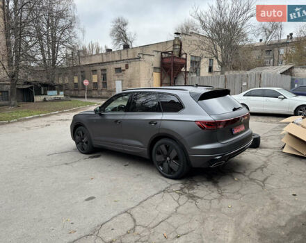 Серый Фольксваген Туарег, объемом двигателя 3 л и пробегом 13 тыс. км за 90000 $, фото 24 на Automoto.ua