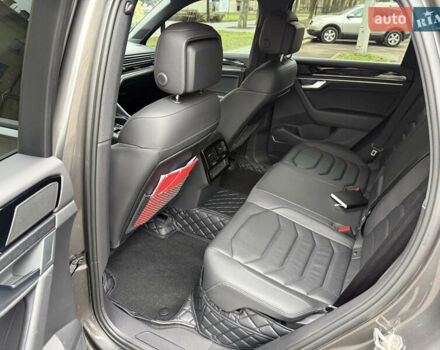 Серый Фольксваген Туарег, объемом двигателя 2.97 л и пробегом 20 тыс. км за 65000 $, фото 11 на Automoto.ua