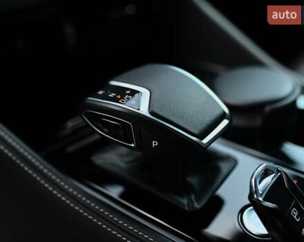 Серый Фольксваген Туарег, объемом двигателя 2.97 л и пробегом 32 тыс. км за 81000 $, фото 57 на Automoto.ua