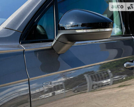 Серый Фольксваген Туарег, объемом двигателя 2.97 л и пробегом 29 тыс. км за 81450 $, фото 17 на Automoto.ua