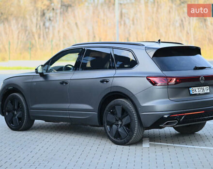 Серый Фольксваген Туарег, объемом двигателя 2.97 л и пробегом 32 тыс. км за 81000 $, фото 15 на Automoto.ua