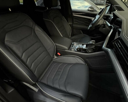 Серый Фольксваген Туарег, объемом двигателя 3 л и пробегом 13 тыс. км за 90000 $, фото 14 на Automoto.ua