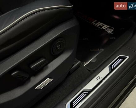 Серый Фольксваген Туарег, объемом двигателя 2.97 л и пробегом 39 тыс. км за 81500 $, фото 66 на Automoto.ua