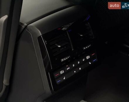 Серый Фольксваген Туарег, объемом двигателя 2.97 л и пробегом 39 тыс. км за 81500 $, фото 59 на Automoto.ua