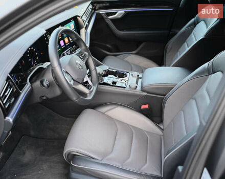 Серый Фольксваген Туарег, объемом двигателя 2.97 л и пробегом 32 тыс. км за 81000 $, фото 36 на Automoto.ua