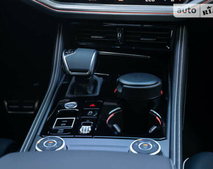 Серый Фольксваген Туарег, объемом двигателя 2.97 л и пробегом 29 тыс. км за 81450 $, фото 59 на Automoto.ua