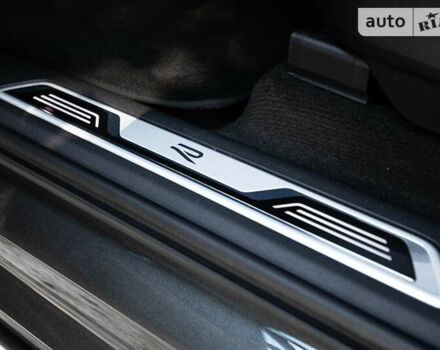 Серый Фольксваген Туарег, объемом двигателя 2.97 л и пробегом 29 тыс. км за 81450 $, фото 36 на Automoto.ua