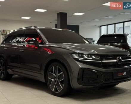 Серый Фольксваген Туарег, объемом двигателя 2.97 л и пробегом 39 тыс. км за 81500 $, фото 12 на Automoto.ua