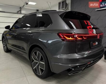 Серый Фольксваген Туарег, объемом двигателя 2.97 л и пробегом 39 тыс. км за 81500 $, фото 28 на Automoto.ua