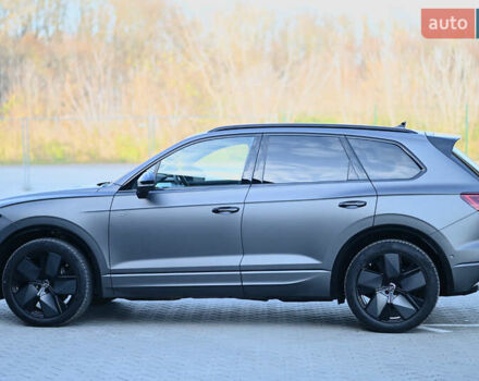 Серый Фольксваген Туарег, объемом двигателя 2.97 л и пробегом 32 тыс. км за 81000 $, фото 14 на Automoto.ua