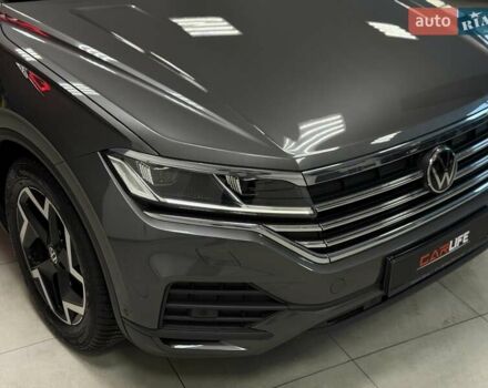 Сірий Фольксваген Туарег, об'ємом двигуна 2.97 л та пробігом 79 тис. км за 59900 $, фото 13 на Automoto.ua