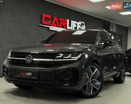 Серый Фольксваген Туарег, объемом двигателя 2.97 л и пробегом 39 тыс. км за 81500 $, фото 1 на Automoto.ua