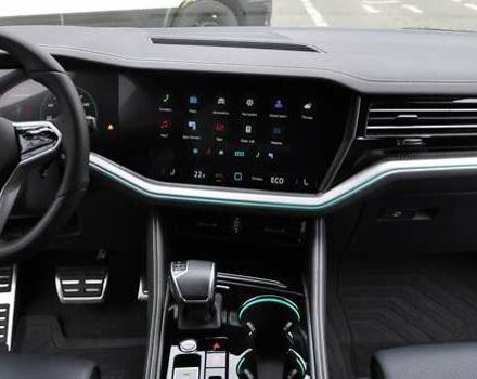 Сірий Фольксваген Туарег, об'ємом двигуна 2.97 л та пробігом 29 тис. км за 78000 $, фото 35 на Automoto.ua