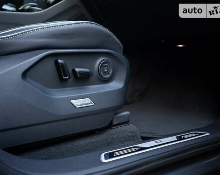 Серый Фольксваген Туарег, объемом двигателя 2.97 л и пробегом 29 тыс. км за 81450 $, фото 51 на Automoto.ua