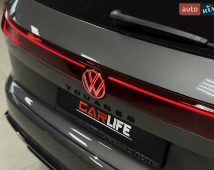 Серый Фольксваген Туарег, объемом двигателя 2.97 л и пробегом 39 тыс. км за 81500 $, фото 21 на Automoto.ua