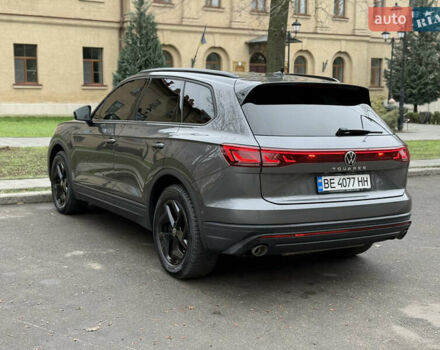 Серый Фольксваген Туарег, объемом двигателя 2.97 л и пробегом 20 тыс. км за 65000 $, фото 7 на Automoto.ua