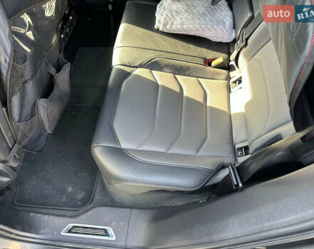 Серый Фольксваген Туарег, объемом двигателя 2.97 л и пробегом 31 тыс. км за 80000 $, фото 7 на Automoto.ua